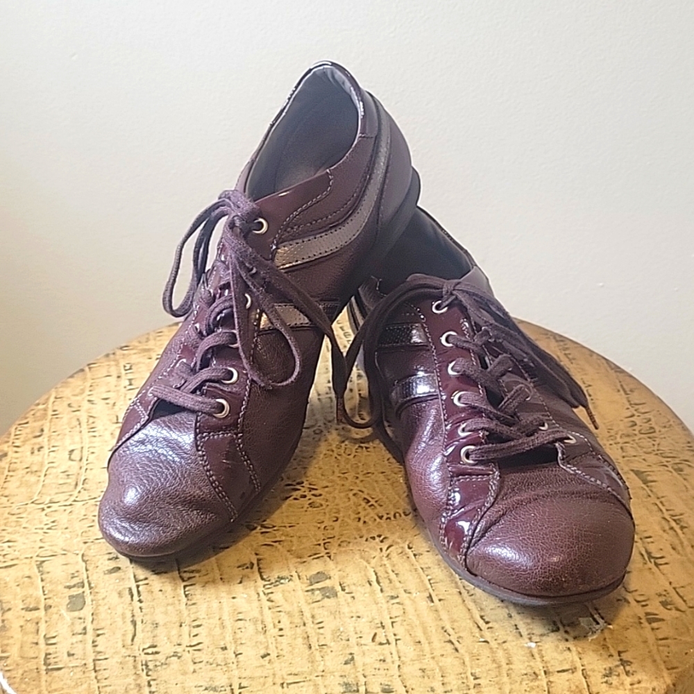Hugo Boss brown leather sneakers size 37